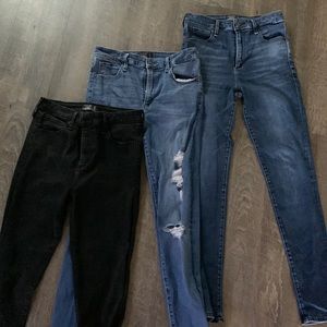 Gently worn Abercrombie women’s jeans. Simone high rise super skinny. Size 28/6